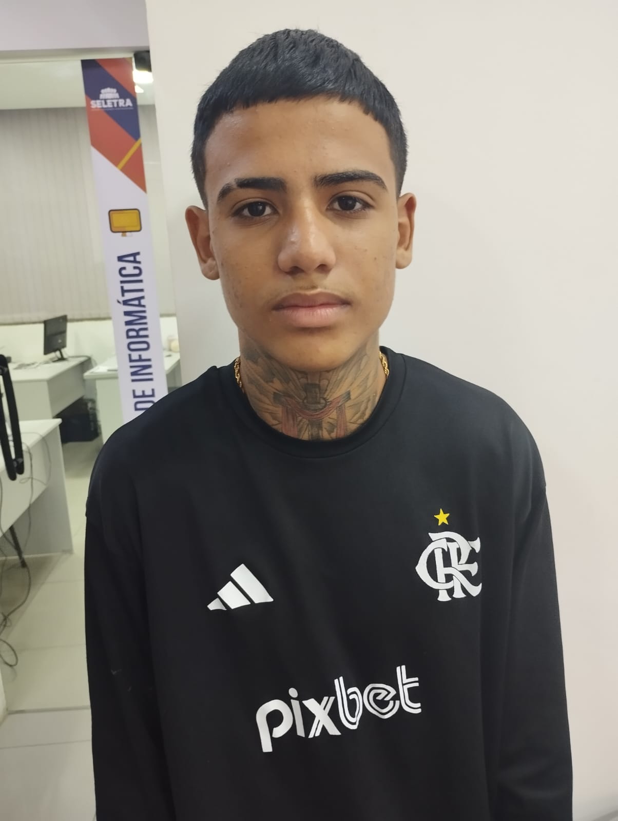 SELETRA EMPREGADO