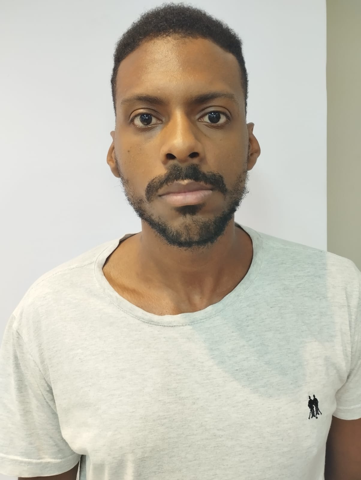 SELETRA EMPREGADO